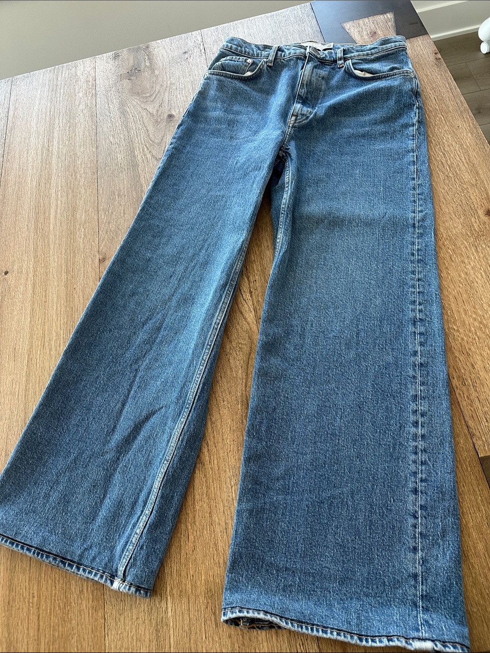 & other stories Wide leg straight jeans size 31 medium wash